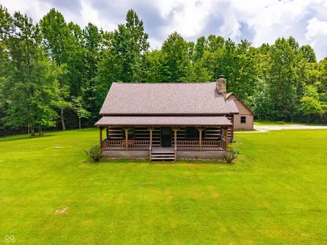 2559 Amy Lane Nashville IN 47448
