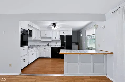 1649 W 76th Place Indianapolis IN 46260