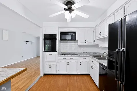 1649 W 76th Place Indianapolis IN 46260