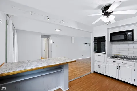 1649 W 76th Place Indianapolis IN 46260