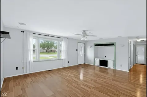 1649 W 76th Place Indianapolis IN 46260
