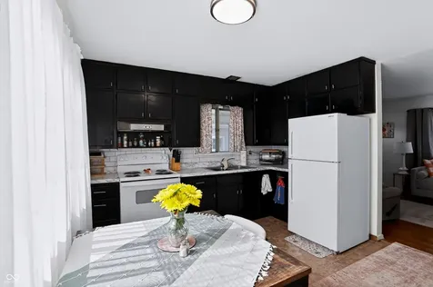 931 N 19th Street Elwood IN 46036