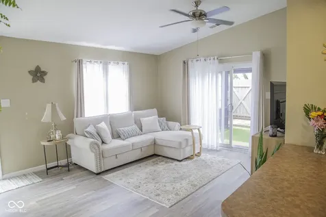 2822 Country Estates Drive Indianapolis IN 46227