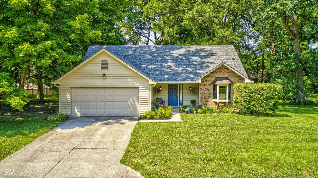 8720 Ginnylock Drive Indianapolis IN 46256
