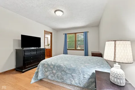 8720 Ginnylock Drive Indianapolis IN 46256