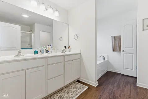 8640 Thatcher Lane Avon IN 46123