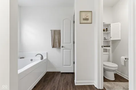 8640 Thatcher Lane Avon IN 46123