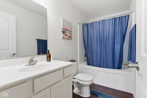 8640 Thatcher Lane Avon IN 46123