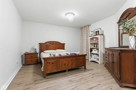 8640 Thatcher Lane Avon IN 46123