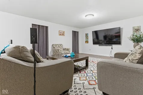 8640 Thatcher Lane Avon IN 46123