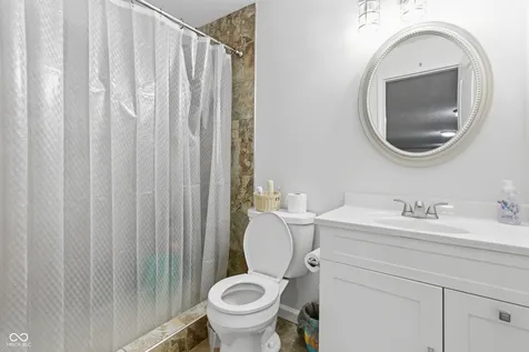 8640 Thatcher Lane Avon IN 46123