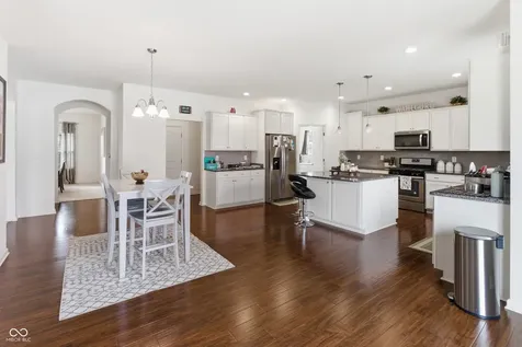 8640 Thatcher Lane Avon IN 46123