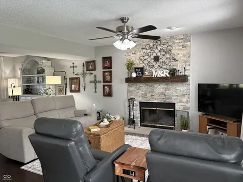 7338 Jackie Court Indianapolis IN 46221