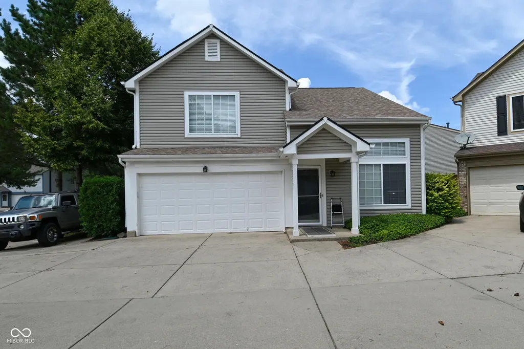 2453 Grand Fir Drive Greenwood IN 46143