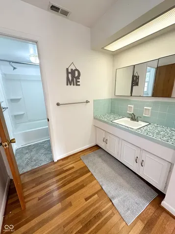 5829 W 30th Street Indianapolis IN 46224