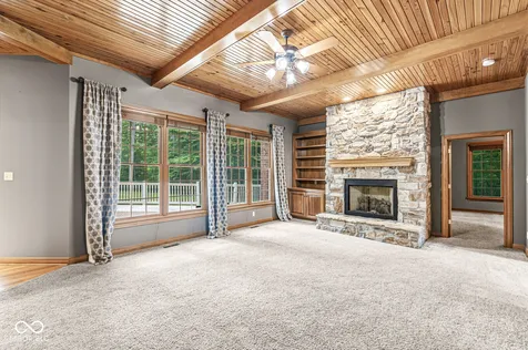 1332 S Oak Ridge Lane Crawfordsville IN 47933