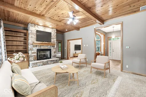 1332 S Oak Ridge Lane Crawfordsville IN 47933
