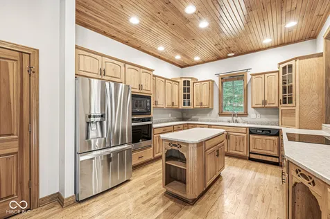 1332 S Oak Ridge Lane Crawfordsville IN 47933