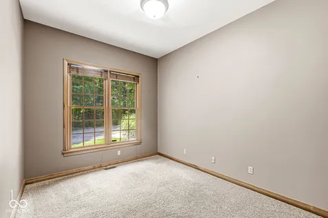 1332 S Oak Ridge Lane Crawfordsville IN 47933
