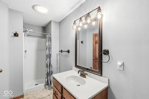 1332 S Oak Ridge Lane Crawfordsville IN 47933