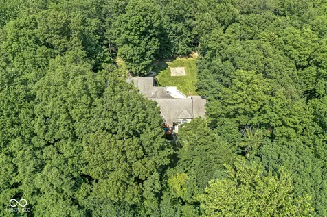 1332 S Oak Ridge Lane Crawfordsville IN 47933