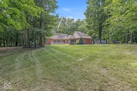 1332 S Oak Ridge Lane Crawfordsville IN 47933