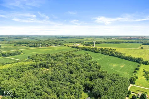 1332 S Oak Ridge Lane Crawfordsville IN 47933