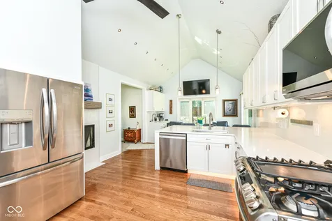 8704 Vintner Court Indianapolis IN 46256