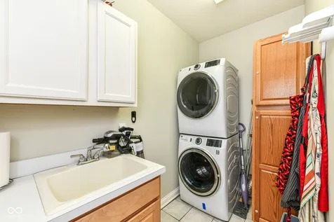 8704 Vintner Court Indianapolis IN 46256