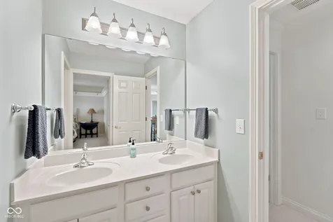 13326 Sioux Trail Carmel IN 46033