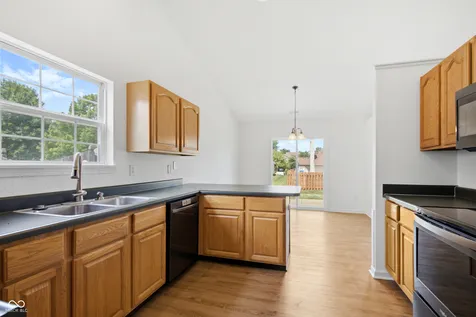321 Brooks Bend Brownsburg IN 46112