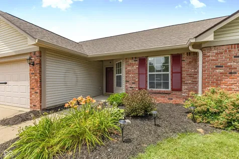 321 Brooks Bend Brownsburg IN 46112