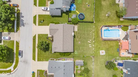 321 Brooks Bend Brownsburg IN 46112