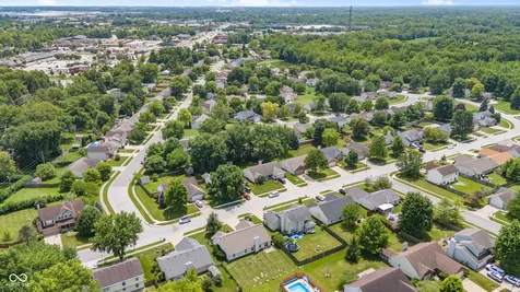 321 Brooks Bend Brownsburg IN 46112