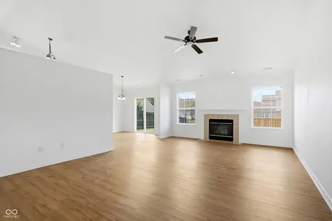 321 Brooks Bend Brownsburg IN 46112