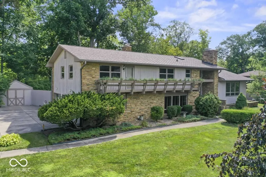 6502 Landborough Drive S Indianapolis IN 46220