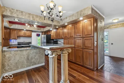 6502 Landborough Drive S Indianapolis IN 46220