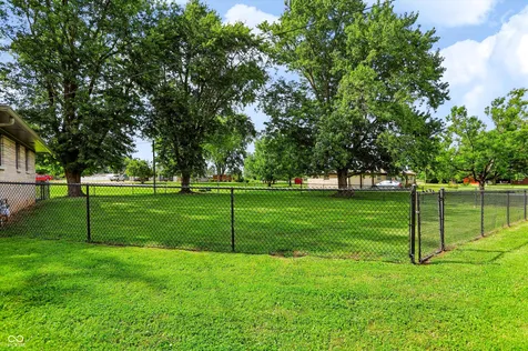 2209 S Miller Avenue Shelbyville IN 46176