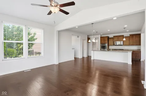 8752 Windpointe Pass Zionsville IN 46077