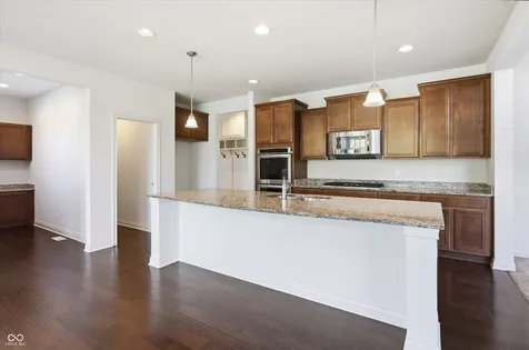 8752 Windpointe Pass Zionsville IN 46077