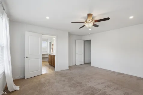8752 Windpointe Pass Zionsville IN 46077