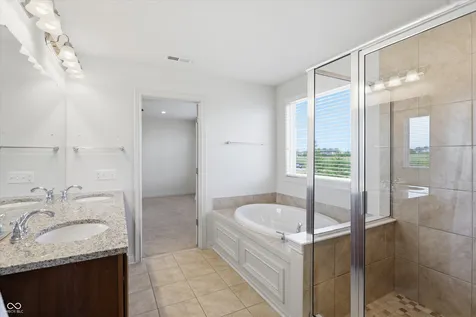 8752 Windpointe Pass Zionsville IN 46077
