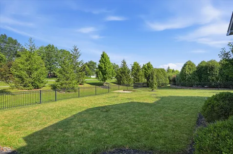 8752 Windpointe Pass Zionsville IN 46077