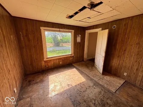 11187 N 200 W Alexandria IN 46001