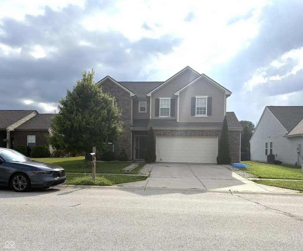 2702 Ashton Lane Greenwood IN 46143