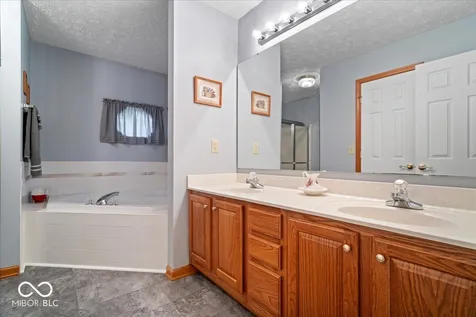 768 Robertson Court Danville IN 46122