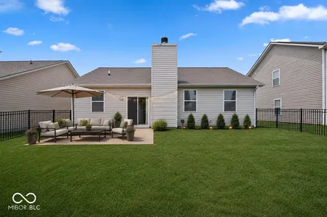 19406 Prairie Crossing Drive Noblesville IN 46062