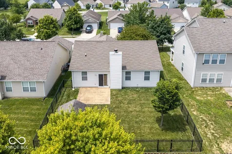 19406 Prairie Crossing Drive Noblesville IN 46062