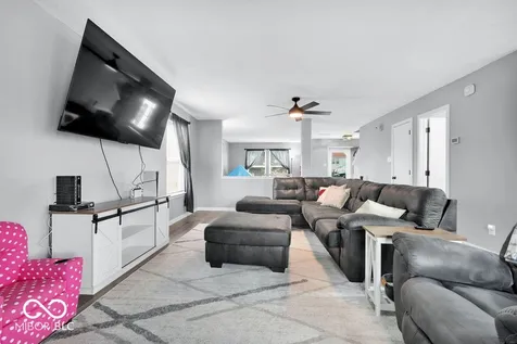 2253 Edgewater Plainfield IN 46168