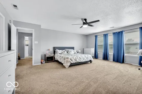 2253 Edgewater Plainfield IN 46168